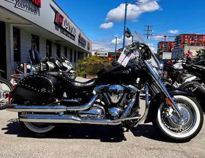 2003 xv1600 RoadStar Midnight $4999 +185 Doc = $5184 + applicable taxes!!! Very Clean condition, wel...