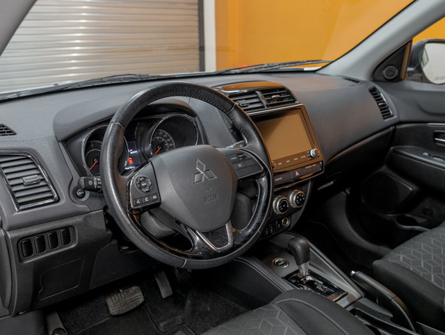 2022 Mitsubishi RVR SE AWD *2.4L* SIEGES CHAUFF *CARPLAY* ALERTE in Cars & Trucks in Laurentides - Image 2