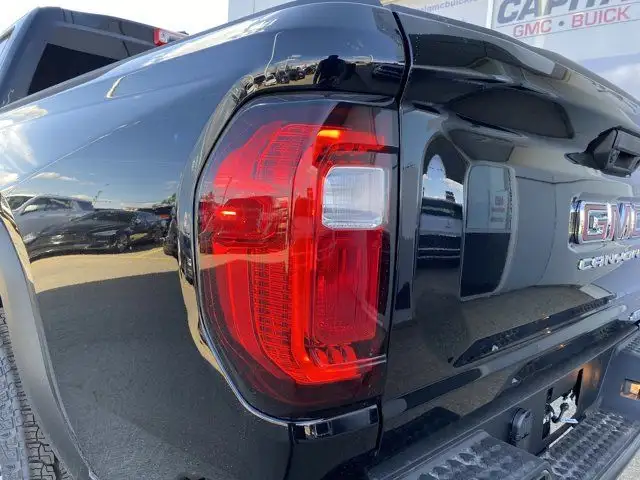 2025 GMC Canyon Crew Cab AT4 in Cars & Trucks in Edmonton - Image 11