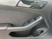 2014 Volkswagen Jetta. Manual Transmission. Bluetooth. Sunroof, Power Group, Keyless Entry, CERTIFIE... (image 9)