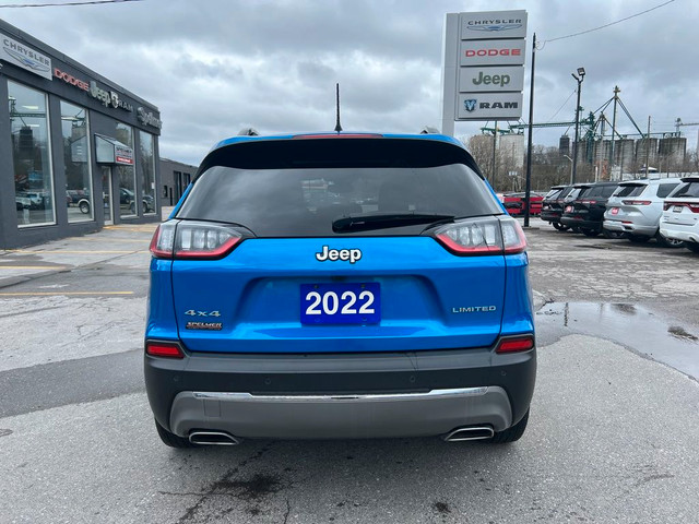  2022 Jeep Cherokee LIMITED 4X4 - PANORAMIC SUNROOF - LEATHER in Cars & Trucks in Napanee - Image 4