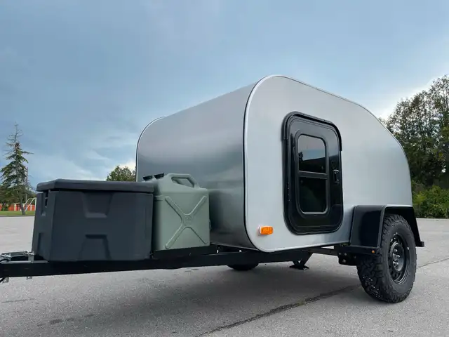 Nomad Teardrop Trailer in Cargo & Utility Trailers in Hamilton - Image 3