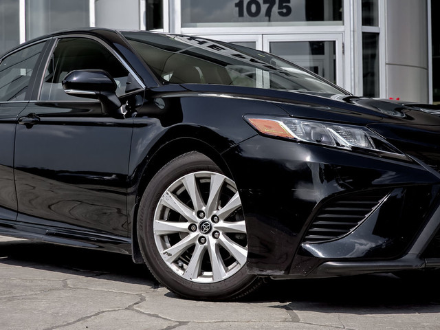 2020 Toyota Camry SE Auto in Cars & Trucks in City of Toronto - Image 3