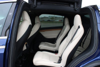NO ACCIDENT WELL MAITAINED Experience the perfect blend of luxury, performance, and cutting-edge tec... (image 2)