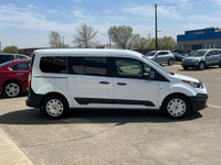 This exceptional one-owner, accident-free 7-passenger van has only 13,000 km and is a remarkable fin... (image 3)