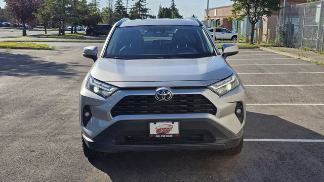 2022 Toyota RAV4 XLE| AWD | SUNROOF | LEATHER SEATS in Cars & Trucks in Mississauga / Peel Region