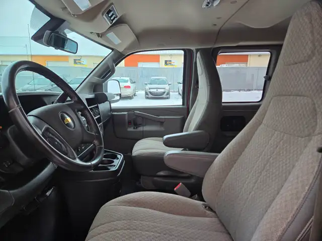 2021 Chevrolet Express Passenger 3500 / LT / 12 PASSENGERS 155"  in Cars & Trucks in West Island - Image 15