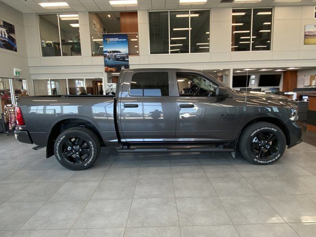  2023 Ram 1500 Classic Express dans Autos et camions  à Calgary - Image 3