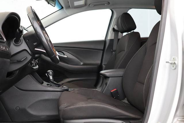 2018 Hyundai Elantra GT GLS, TOIT PANO, VOL CHAUFF, SIEGES CHAUF in Cars & Trucks in City of Montréal - Image 4