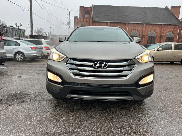 2013 Hyundai Santa Fe Premium in Cars & Trucks in Hamilton