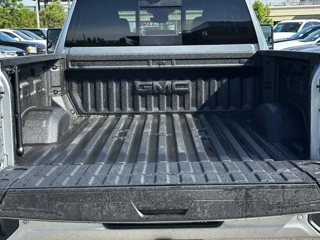 2025 GMC Sierra 3500HD Denali in Cars & Trucks in Calgary - Image 12