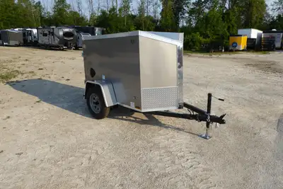 Continental Cargo V-Series Size 4×6 $3,995 STANDARD FEATURES 2,000lb Spring Axle 15” Radial Tires 4’...