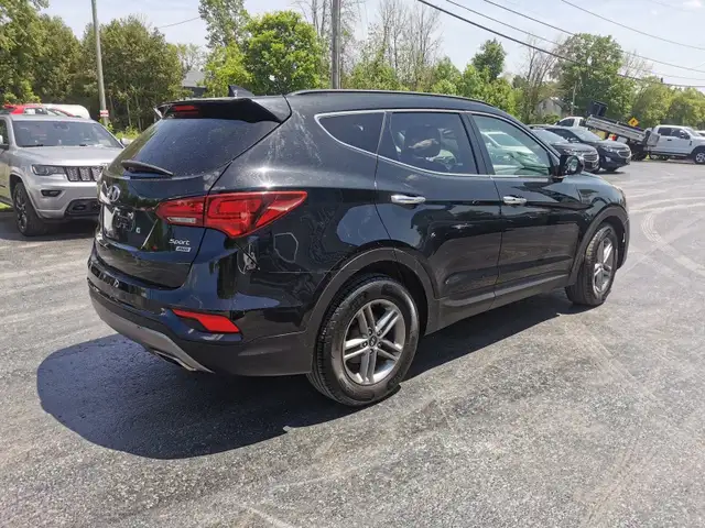 2018 Hyundai Santa Fe Sport 2.4 in Cars & Trucks in Belleville - Image 7