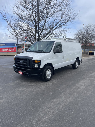 2013 Ford Econoline Cargo Van E-250  /  ONLY 172,000 KMS  /  HEA