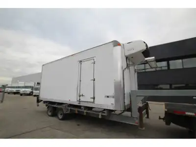 22 ft Insulated van body, side door, roll up rear door, 4000lb aluminum tailgate, Carrier Supra 760...