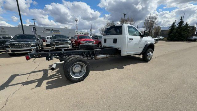 2024 Ram 5500 Chassis SLT | Heavy Duty Front Suspension Group in Cars & Trucks in Edmonton - Image 2