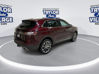 leather interior panoramic moonroof heated steering wheel heated and vented front seats dual power f... (image 7)