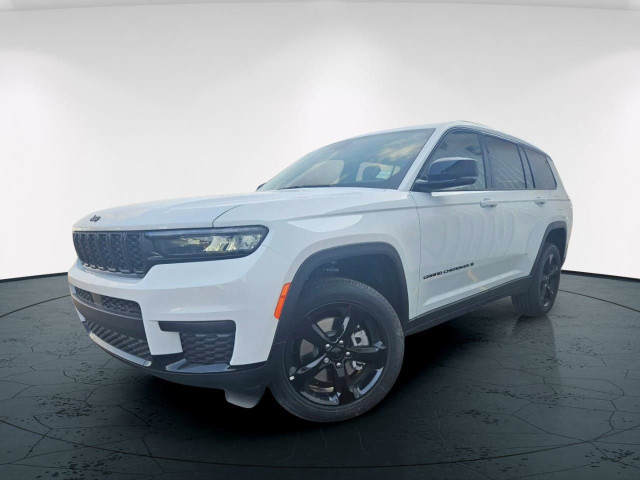 2025 Jeep Grand Cherokee L Laredo in Cars & Trucks in Calgary