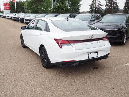 2022 Hyundai Elantra Preferred IVT. Remote Start. Heated Steerin in Cars & Trucks in Edmonton - Image 3