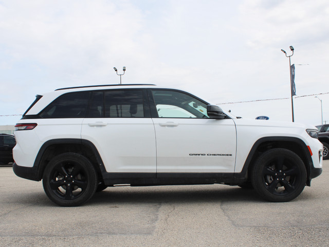 2023 Jeep Grand Cherokee Altitude - LOW KM, Clean Carfax in Cars & Trucks in Winnipeg - Image 4