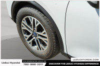 2020 Ford Escape SEL Oxford White 8-Speed Automatic Leduc Hyundai is Leduc's pre-owned Hyundai desti... (image 6)