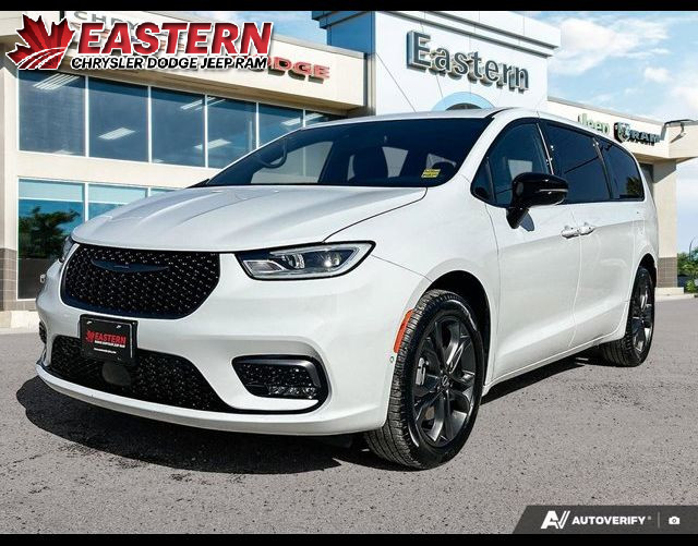 2026 Chrysler Pacifica Select in Cars & Trucks in Winnipeg