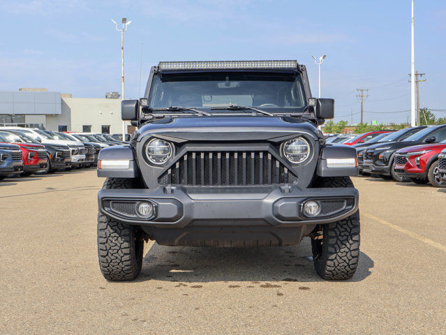 2020 Jeep Wrangler Unlimited Sahara Altitude 4x4 3.6L Auto in Cars & Trucks in Edmonton - Image 3