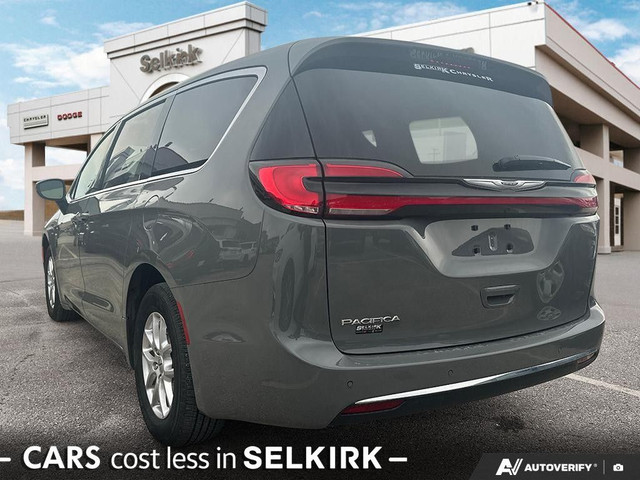 2023 Chrysler Pacifica in Cars & Trucks in Winnipeg - Image 4