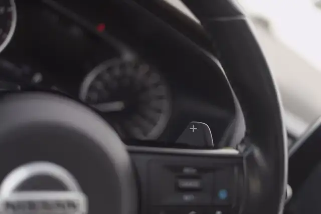 2021 Nissan Rogue SV AWD, Panoramic roof, Electric Seats, Apple  in Cars & Trucks in Mississauga / Peel Region - Image 18