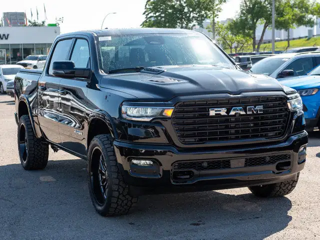 2025 Ram 1500 Laramie 4x4, 22 Inch Wheels, 33 Inch Tires in Cars & Trucks in Calgary - Image 11