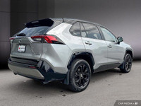 *2024 **Toyota RAV4 Hybrid XSE | AWD | CarPlay | **Blind Spot w/Rear Cross-Traffic Alert* This 2024... (image 4)