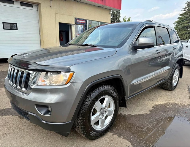 2012 JEEP GRAND CHEROKEE LAREDO 4X4 LOW LOW KMS 85,745 KMS in Cars & Trucks in Edmonton - Image 4