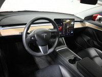 Cash Price: $37,995 Finance Price: $35,995 Dual Motor, Autopilot, Blindspot Camera, Lane Departure W... (image 9)