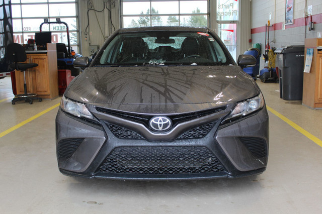 2020 Toyota Camry SE DEAL PENDING in Cars & Trucks in Miramichi - Image 2