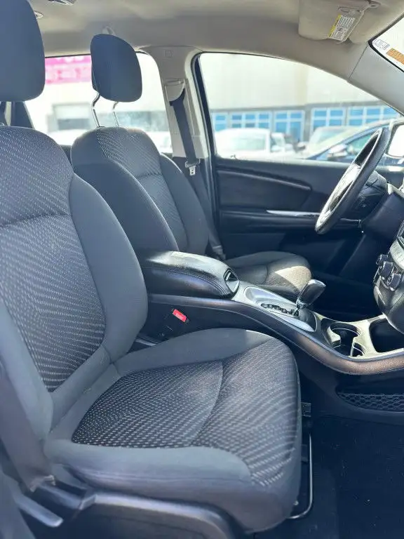 2012 Dodge Journey SE | 7 PASSENGER |BIG SUMMER BLOWOUT! dans Autos et camions dans Calgary - Image 24