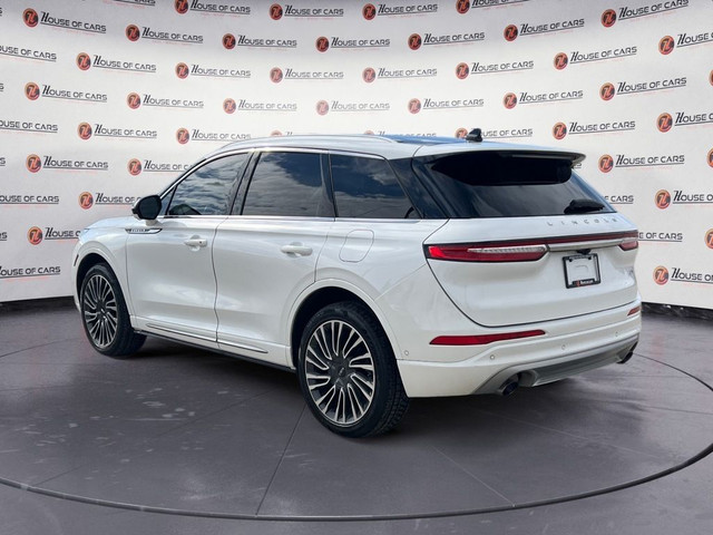 2020 Lincoln Corsair Reserve / AWD / PAnoramic Sunroof / Heated  in Cars & Trucks in Calgary - Image 4