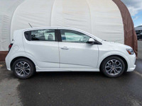 5dr HB Auto LT Engine: Turbocharged Gas I4 1.4L/83 L/100Km City: 8.8 L/100Km Hwy: 6.6 Safety Equipme... (image 1)