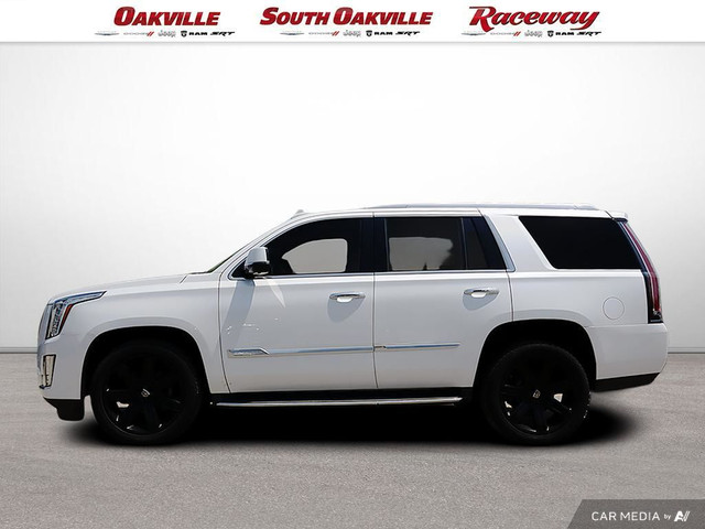 2016 Cadillac Escalade LUXURY | 6.2L V8 | CLEAN CARFAX | DVD | S in Cars & Trucks in Oakville / Halton Region - Image 3