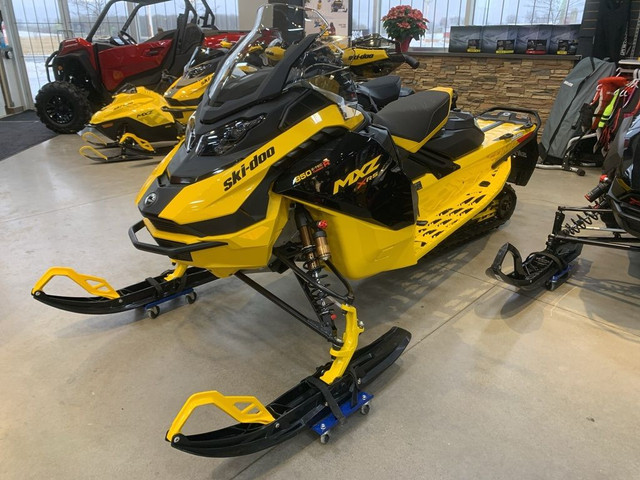  2024 Ski-Doo MX Z X-RS TURBO 850Etec XRS 137" WITH ACCY ADDED in Snowmobiles in Guelph - Image 2