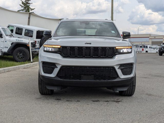 2025 Jeep Grand Cherokee Altitude - Power Sunroof - Trailer Tow in Cars & Trucks in Calgary - Image 2
