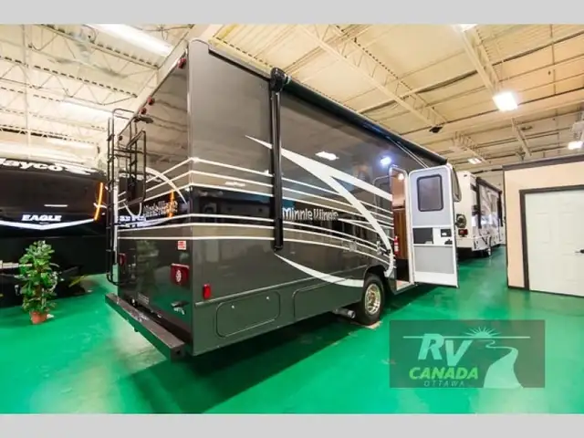 2025 Winnebago Minnie Winnie 26T in RVs & Motorhomes in Ottawa - Image 6