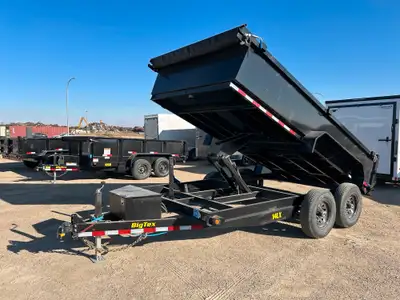 Axles: 2 - 7,000# Premium, Cambered Axles with Quick-Lubricating Hubs Brakes: Forward Self-Adjusting...