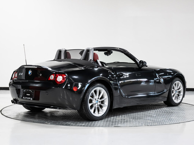 2005 BMW Z4 ROADSTER 2.5i SOFT TOP AUTOMATIC RED INTERIOR in Cars & Trucks in City of Toronto - Image 4
