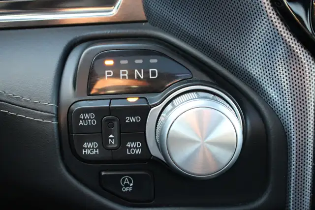 2019 RAM 1500 dans Autos et camions dans Région d’Oakville/Halton - Image 18