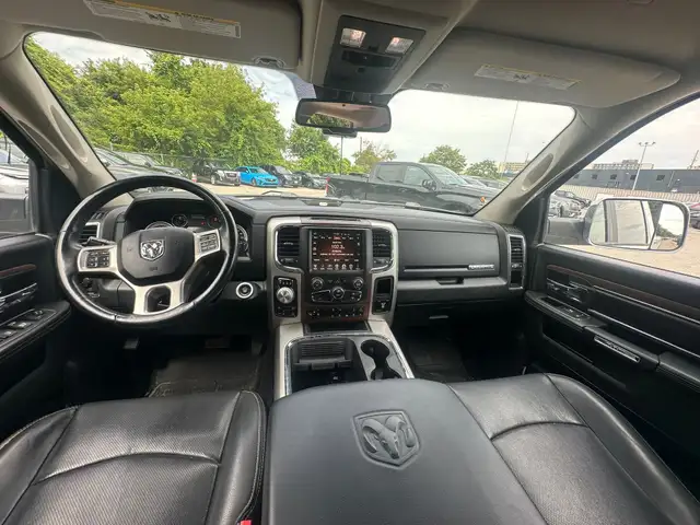 2017 RAM 1500 Laramie PREMIUM LEATHER | HEATED/VENTILATED SEA... in Cars & Trucks in London - Image 12