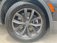 Humberview Volkswagen on the Queensway This Certified Pre-Owned 2022 Volkswagen Tiguan Comfortline 4... (image 8)