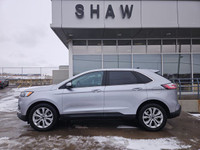 This Ford Edge delivers a Intercooled Turbo Premium Unleaded I-4 2.0 L/122 engine powering this Auto... (image 1)