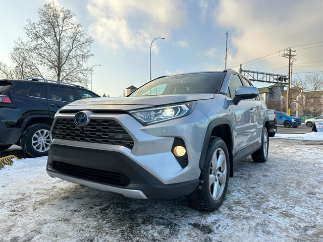 2019 Toyota RAV4 Hybrid Limited in Cars & Trucks in Calgary - Image 3