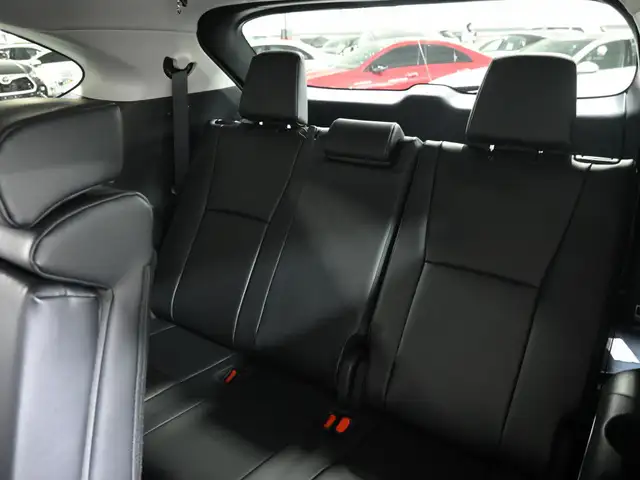 2025 Toyota Highlander XLE No Accident Leather Sunroof Heated Se in Cars & Trucks in Mississauga / Peel Region - Image 27
