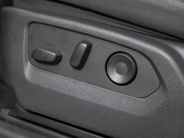 2023 Chevrolet Silverado 1500 ZR2 CREW 4X4 V8 *TOIT* NAV CUIR SI in Cars & Trucks in Laurentides - Image 29